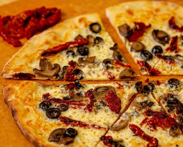 Lg Pizza Bianca.